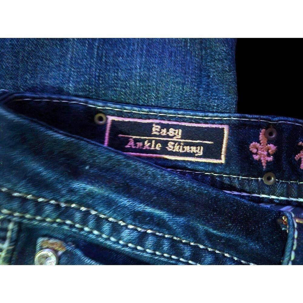 Medium Wash Rock Revival "Iselin" Easy Ankle Skinny 30" X 29" Like New- No Flaws - Picture 7 of 9